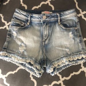 Refuge Distressed Wash Shorts size 2 New w/out tags